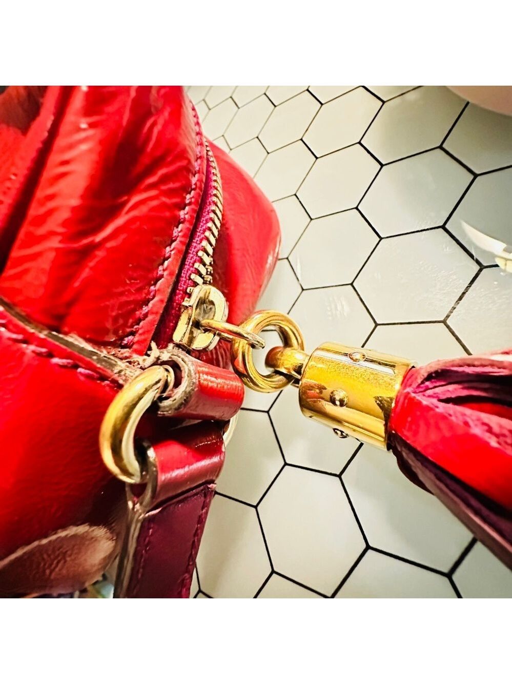 Gucci SOHO Patent Leather CRANBERRY/Red Crossbody Bag - Picture 5 of 13